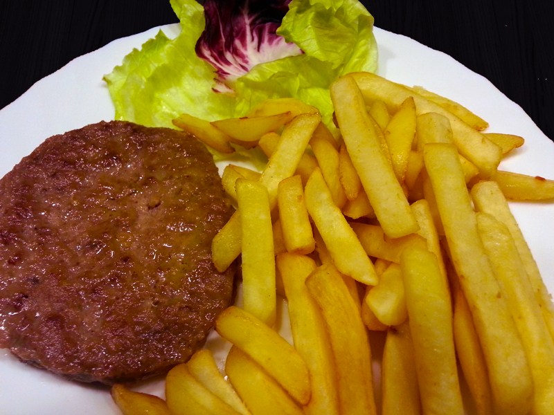 hamburger-e-patatine-fritte